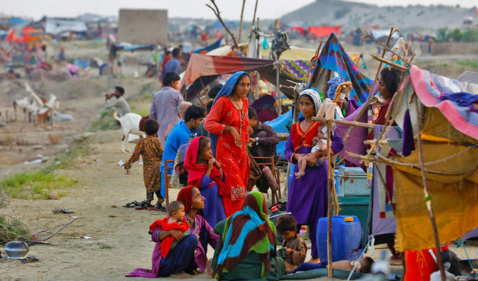 You are currently viewing Pakistan seeks UN help as flood aid for survivors drains