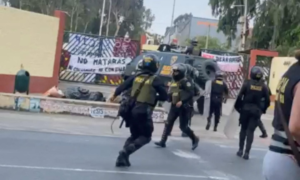 Read more about the article Police violently raid Lima university and Machu Picchu closed amid Peru unrest
