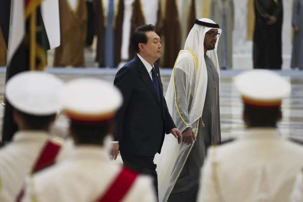 You are currently viewing South Korean president travels to UAE, seeks arms sales