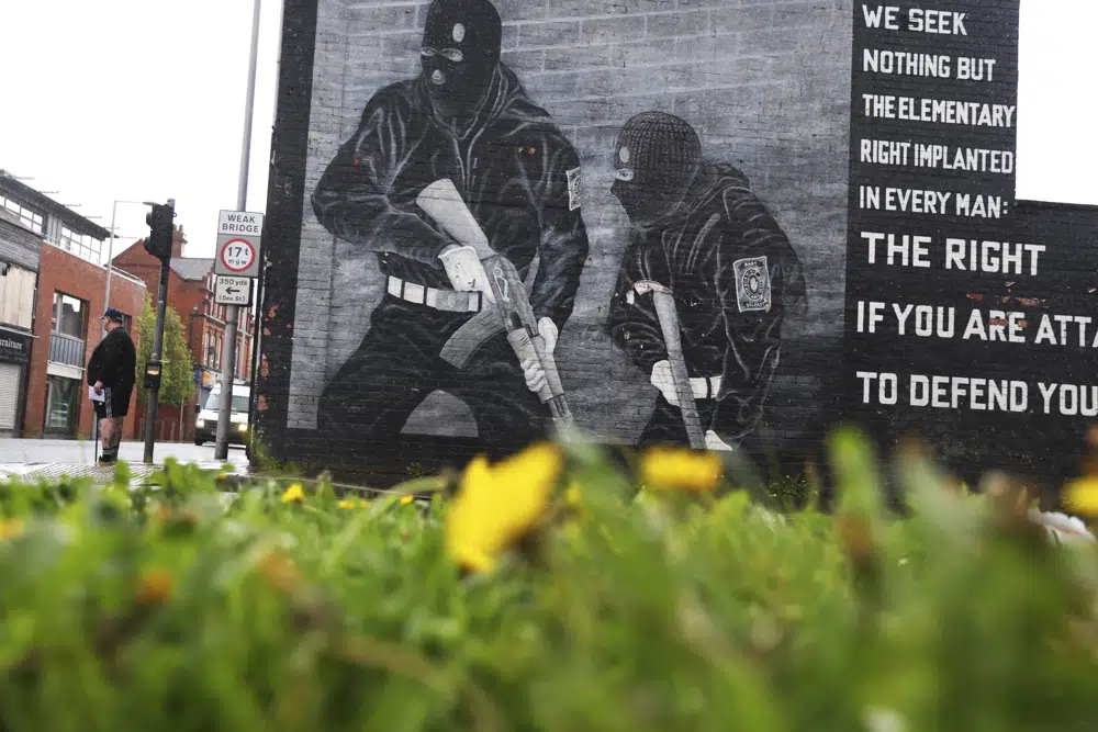 You are currently viewing Troubles shadow lingers as N Ireland marks 25 years of peace