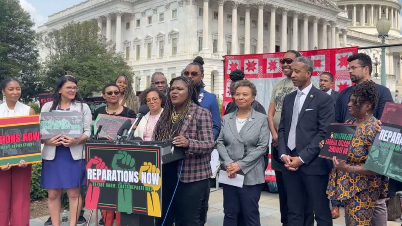 You are currently viewing Congresswoman Bush Introduces Legislation Urging Federal Reparations