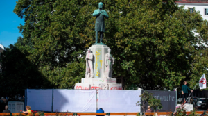 Read more about the article Vienna to tilt statue of antisemitic mayor 3.5 degrees to the right to shift ‘perspective’