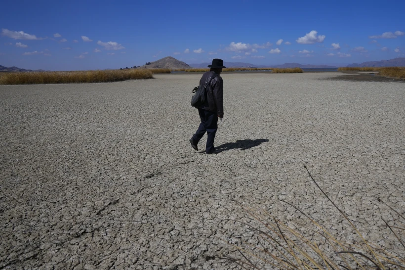 You are currently viewing A drought alert for receding Lake Titicaca has Indigenous communities worried for their future