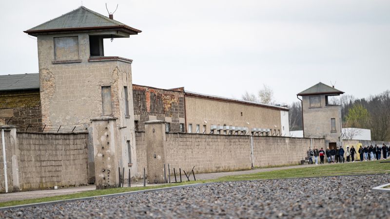 You are currently viewing A 98-year-old German man is charged as an accessory to murder at a Nazi concentration camp