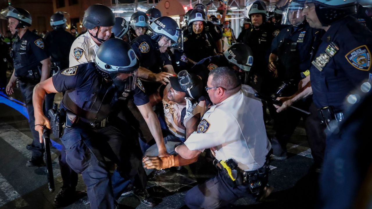 You are currently viewing NY attorney general and civil liberties groups reach ‘landmark agreement’ with NYPD over protest responses during 2020 Black Lives Matter demonstrations