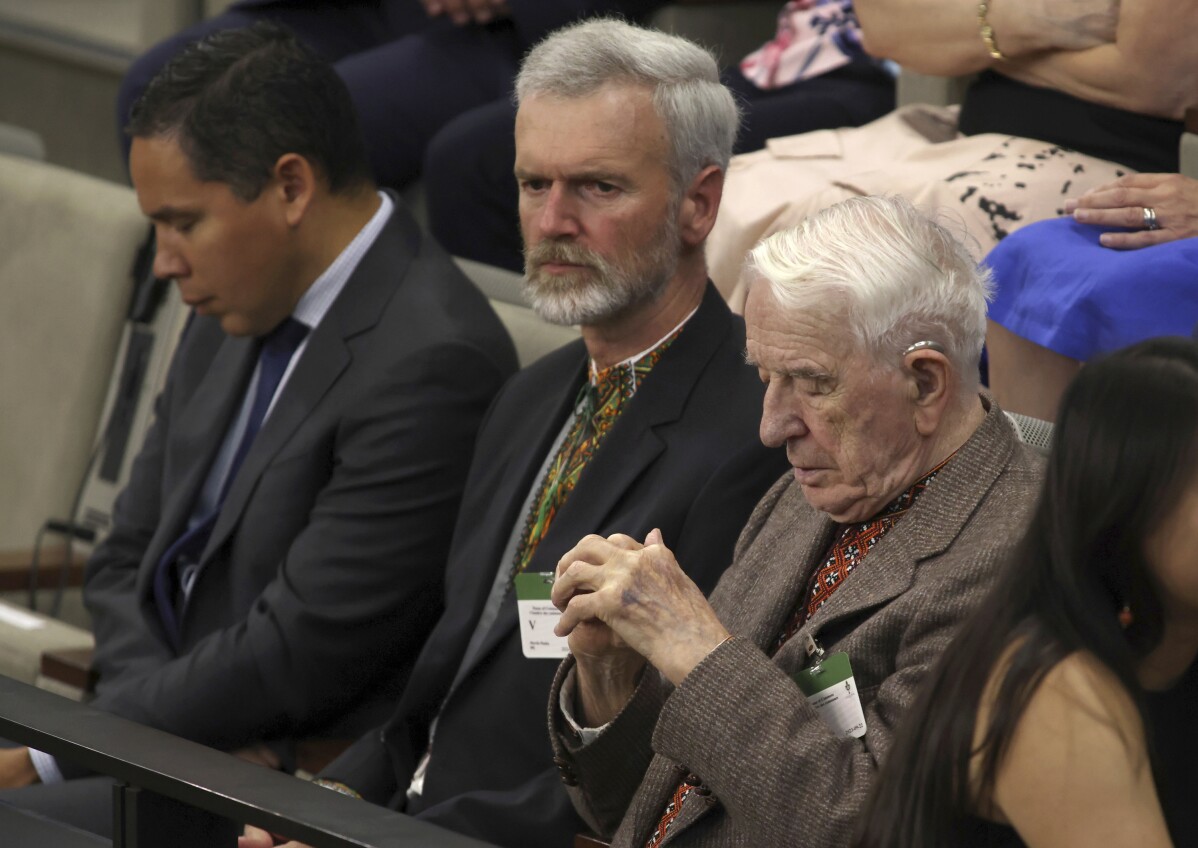 You are currently viewing Leader of Canada’s House of Commons apologizes for honoring man who fought for Nazis