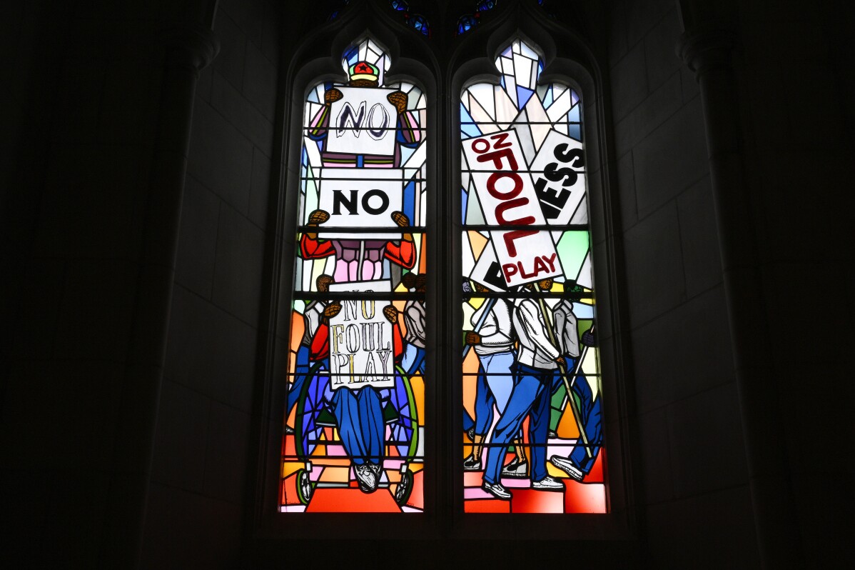 You are currently viewing National Cathedral replaces windows honoring Confederacy with stained-glass homage to racial justice