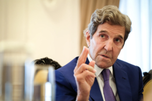 Read more about the article John Kerry on Corporate Climate Finance: Money Will Always Behave in Certain Ways