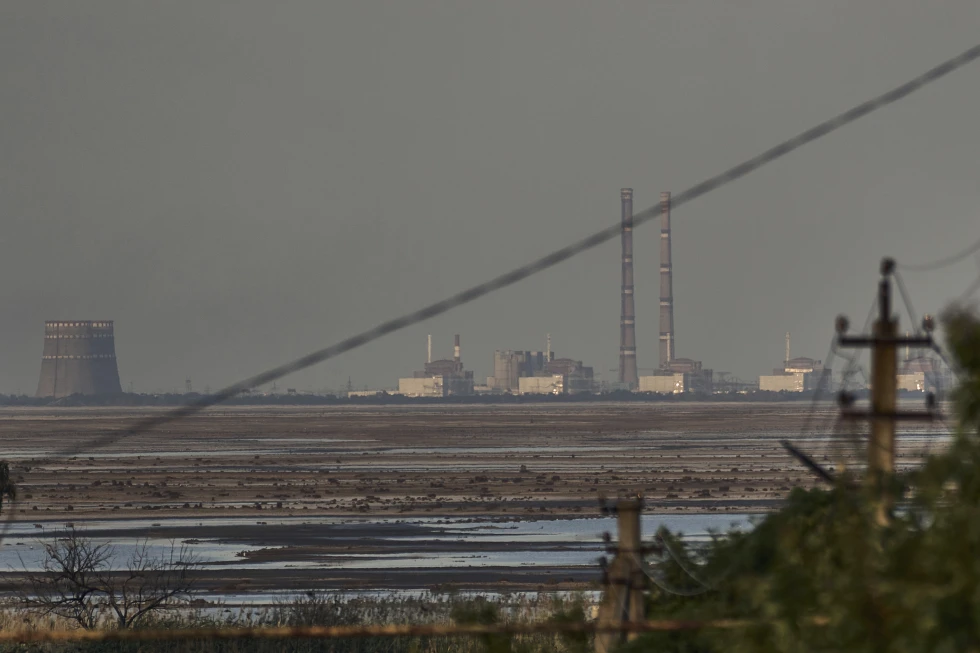 You are currently viewing Attacks on Zaporizhzhia nuclear plant significantly increase accident risk, IAEA head says