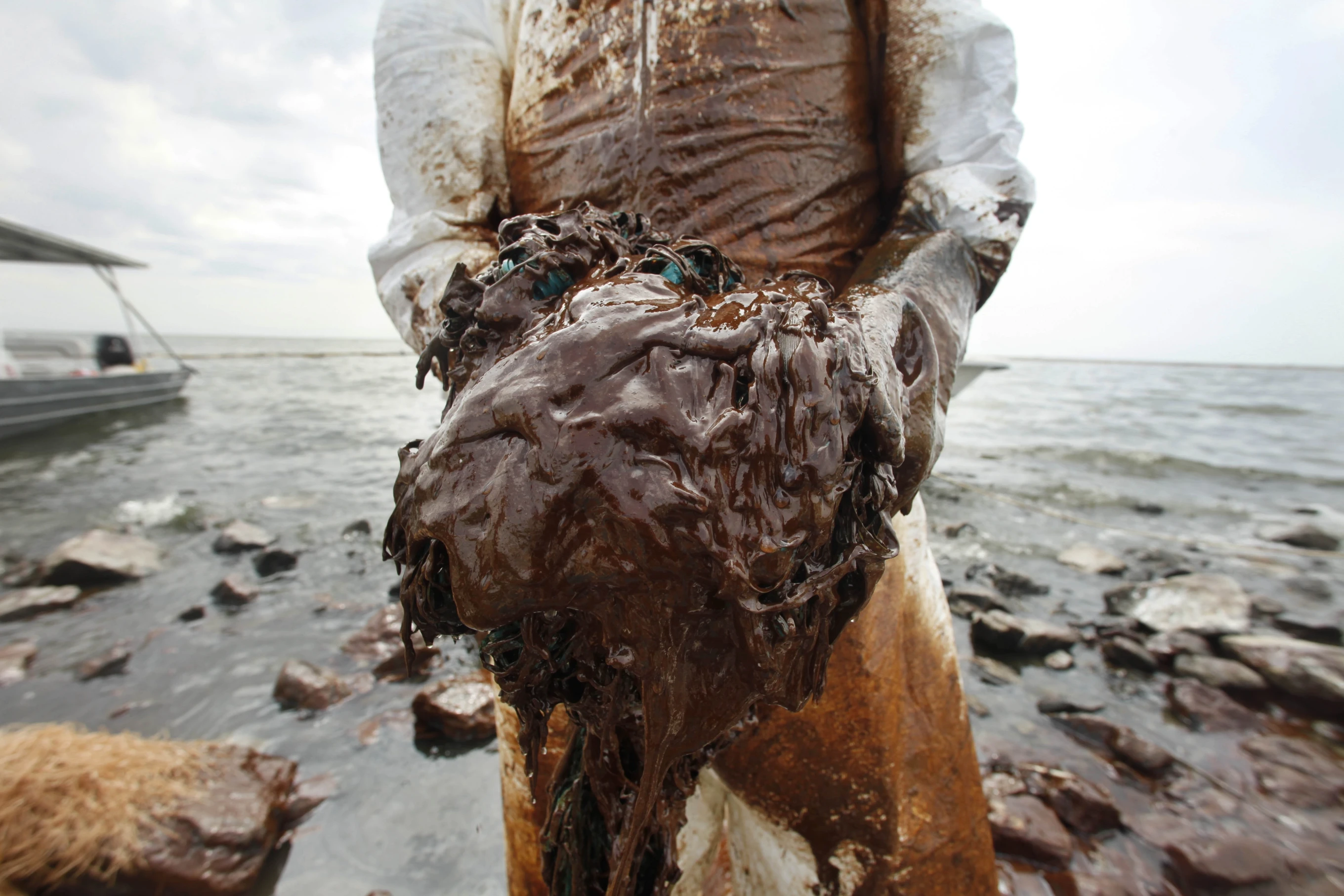 You are currently viewing Once praised, settlement to help sickened BP oil spill workers leaves most with nearly nothing