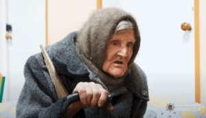 Read more about the article 98-year-old Ukrainian woman treks miles under shelling to escape Russian forces