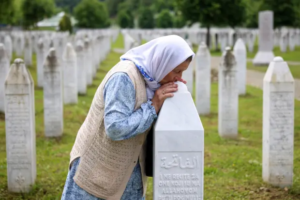 Read more about the article UN approves resolution to commemorate the 1995 Srebrenica genocide annually over Serb opposition