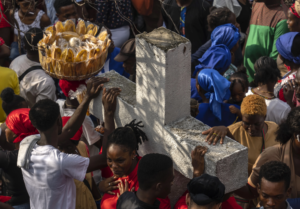 Read more about the article Shunned for centuries, Vodou grows powerful as Haitians seek solace from unrelenting gang violence
