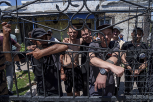 Read more about the article Ukraine is releasing thousands of prisoners so they can join the fight against Russia