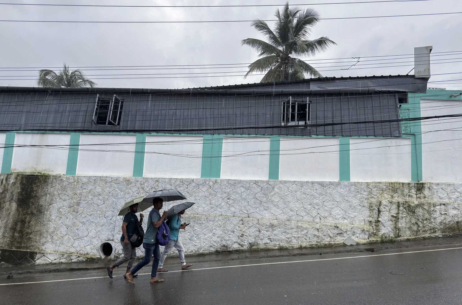 You are currently viewing Landslides caused by heavy rains kill 93 and bury many others in southern India