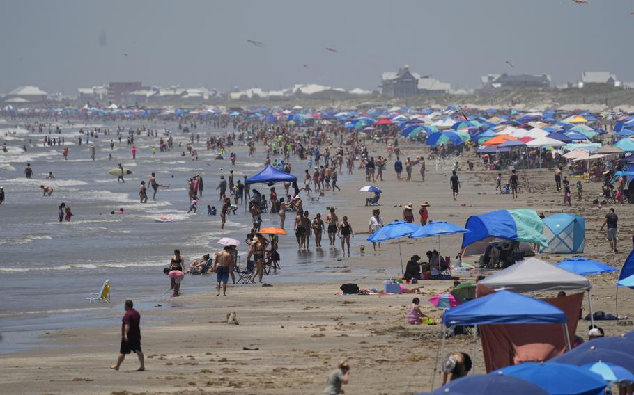 You are currently viewing Texas coast braces for looming hit by Beryl, which is expected to regain hurricane strength