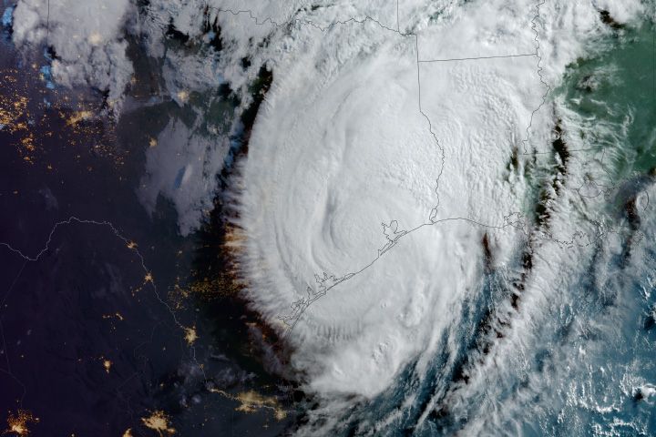 You are currently viewing The oceans are heating so fast, some scientists call for a new “Category 6” hurricane classification