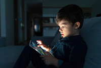 Read more about the article Early Childhood Tablet Use Linked to Angry Outbursts