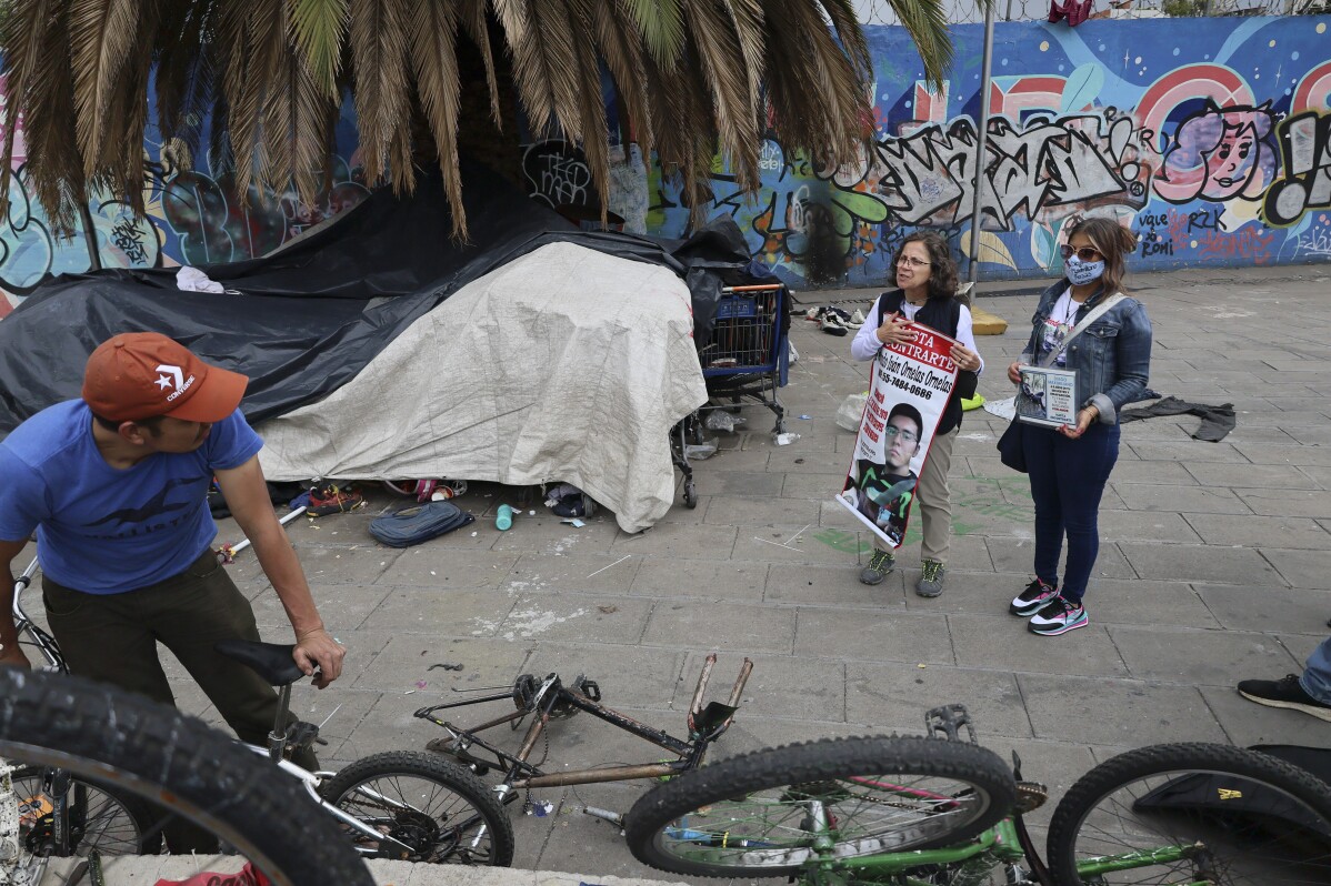 You are currently viewing One day, their children didn’t make it back home. Faith helps these Mexican mothers’ search for them