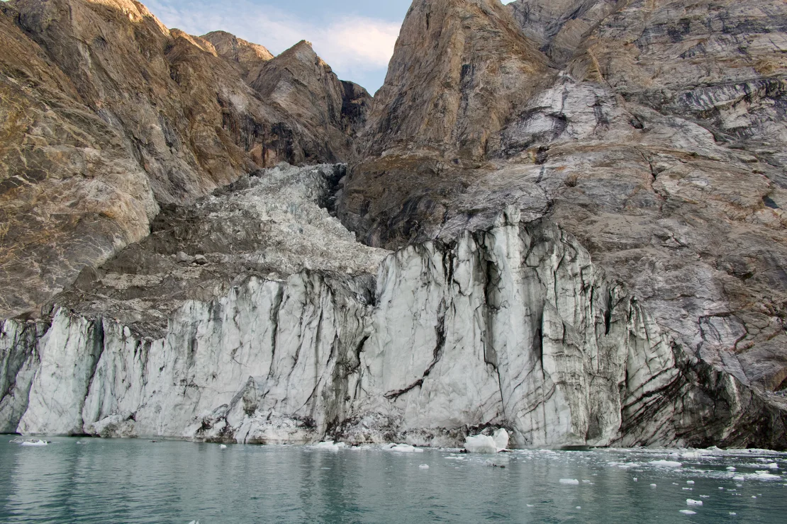 You are currently viewing A landslide triggered a 650-foot mega-tsunami in Greenland. Then came something inexplicable