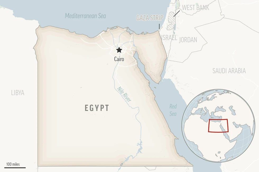 You are currently viewing A bus carrying university students crashes, killing 12 and injuring 33 in Egypt’s northeast