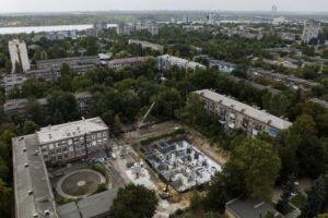 Read more about the article Radiation and Russian bombs threaten this Ukrainian city, so it’s building schools underground