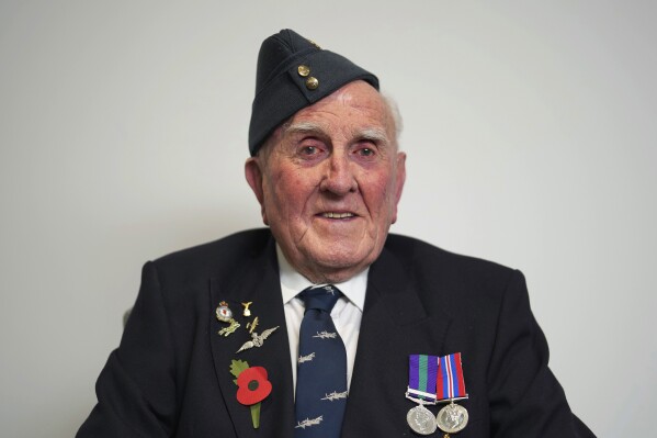 You are currently viewing 100-year-old Royal Air Force veteran will join UK memorial service for the first time