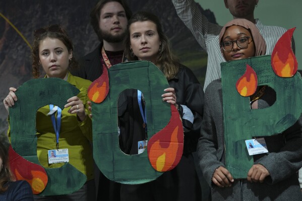 You are currently viewing Frustration grows at fossil fuel influence and structure of UN climate talks. Some call for reform