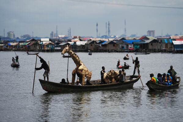 You are currently viewing In Nigeria’s floating slum, ‘The Herds’ tour spotlights climate change where it’s felt the most