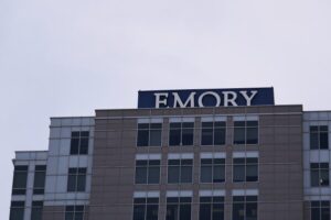 Read more about the article Hospital tells family brain-dead Georgia woman must carry fetus to birth because of abortion ban