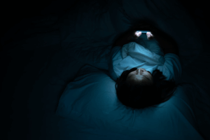 Read more about the article Social Media Use and Depressive Symptoms During Early Adolescence