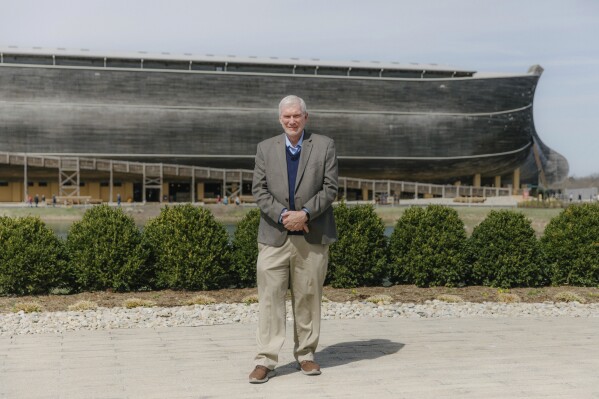 You are currently viewing With a massive ark and museum, he spreads creationism a century after Scopes trial. He’s not alone