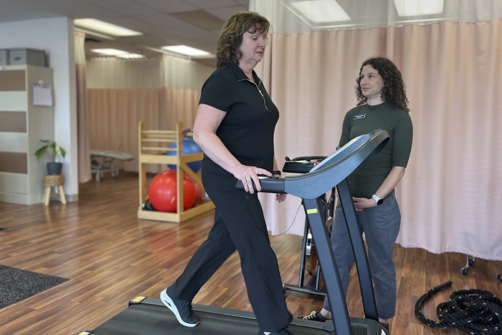 You are currently viewing Exercise boosts survival rates in colon cancer patients, study shows