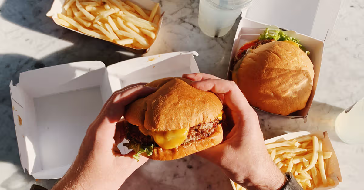 You are currently viewing Ultra-Processed Foods Linked to Over 124,000 Preventable Deaths in the U.S