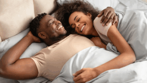Read more about the article Cuddling before sleep may reduce relationship stress according to a study