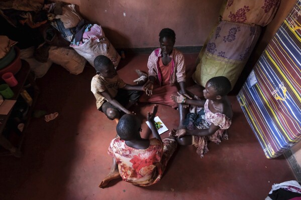 You are currently viewing Many families in Uganda stuck with unhealthy dirt floors are finding an affordable alternative