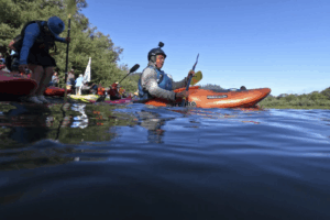 Read more about the article Native American teens kayak major US river to celebrate removal of dams and return of salmon