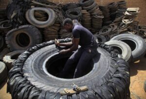 Read more about the article As the going gets tough in South Sudan, some artisans offer cheap footwear made from rubber tires
