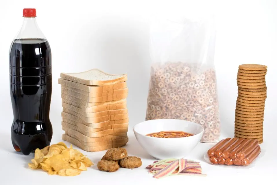 You are currently viewing Consuming 100 grams of ultra-processed foods daily raises disease risk