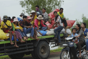 Read more about the article Tens of thousands flee their homes as Thailand and Cambodia clash