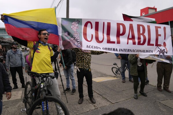 You are currently viewing Former Colombian President Uribe found guilty in bribery trial that threatens the strongman’s legacy