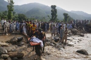 Read more about the article Pakistan’s monsoon flooding death toll rises to 220 as forecasters warn of more rain to come