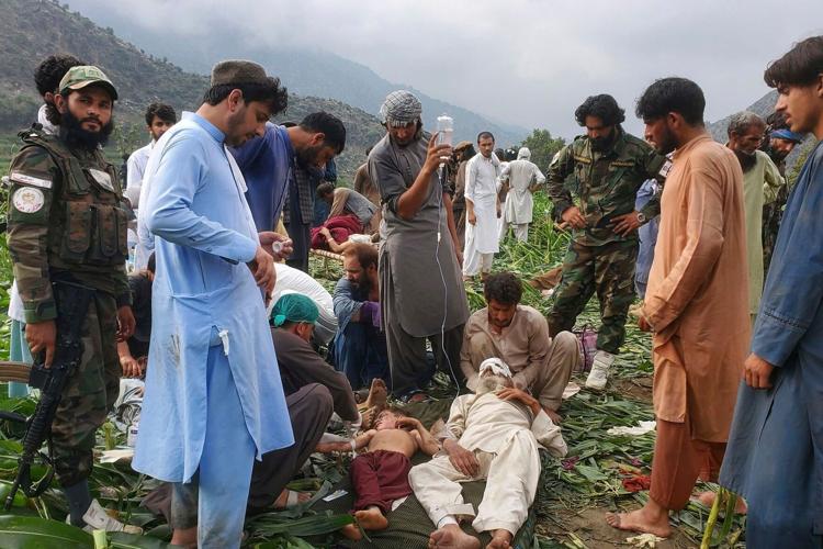 You are currently viewing Rescuers scramble to reach victims after hundreds killed as earthquake rocks eastern Afghanistan