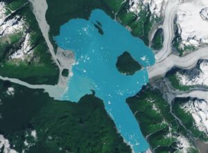 Read more about the article Glacial Melting in Alaska Has Created a New Island
