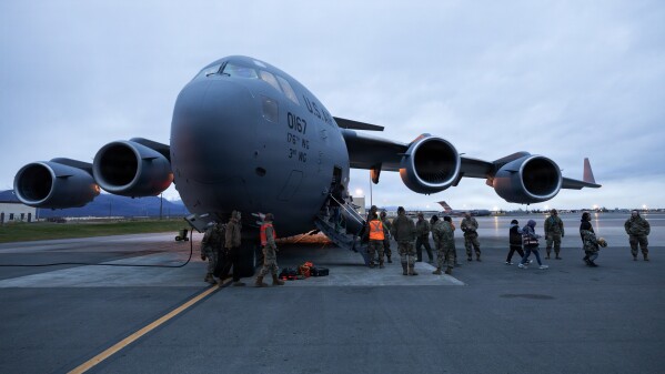 You are currently viewing Evacuees detail harrowing scenes of flooding in coastal Alaska villages as airlift continues