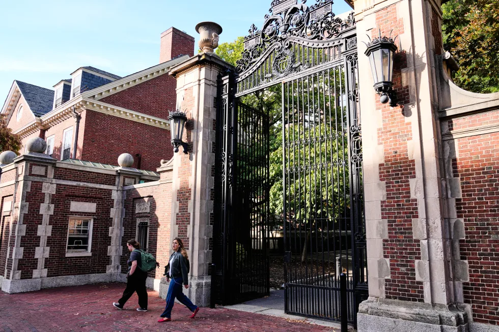 You are currently viewing Black enrollment is waning at many elite colleges after affirmative action ban, AP analysis finds