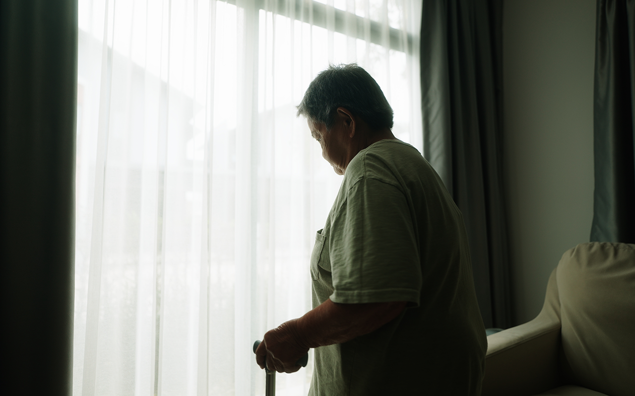 You are currently viewing Social Isolation May Shorten Lives among Older People, Men, and Less Educated