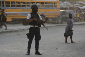 Read more about the article Haitians give cautious welcome to new international force approved by UN to tackle gangs