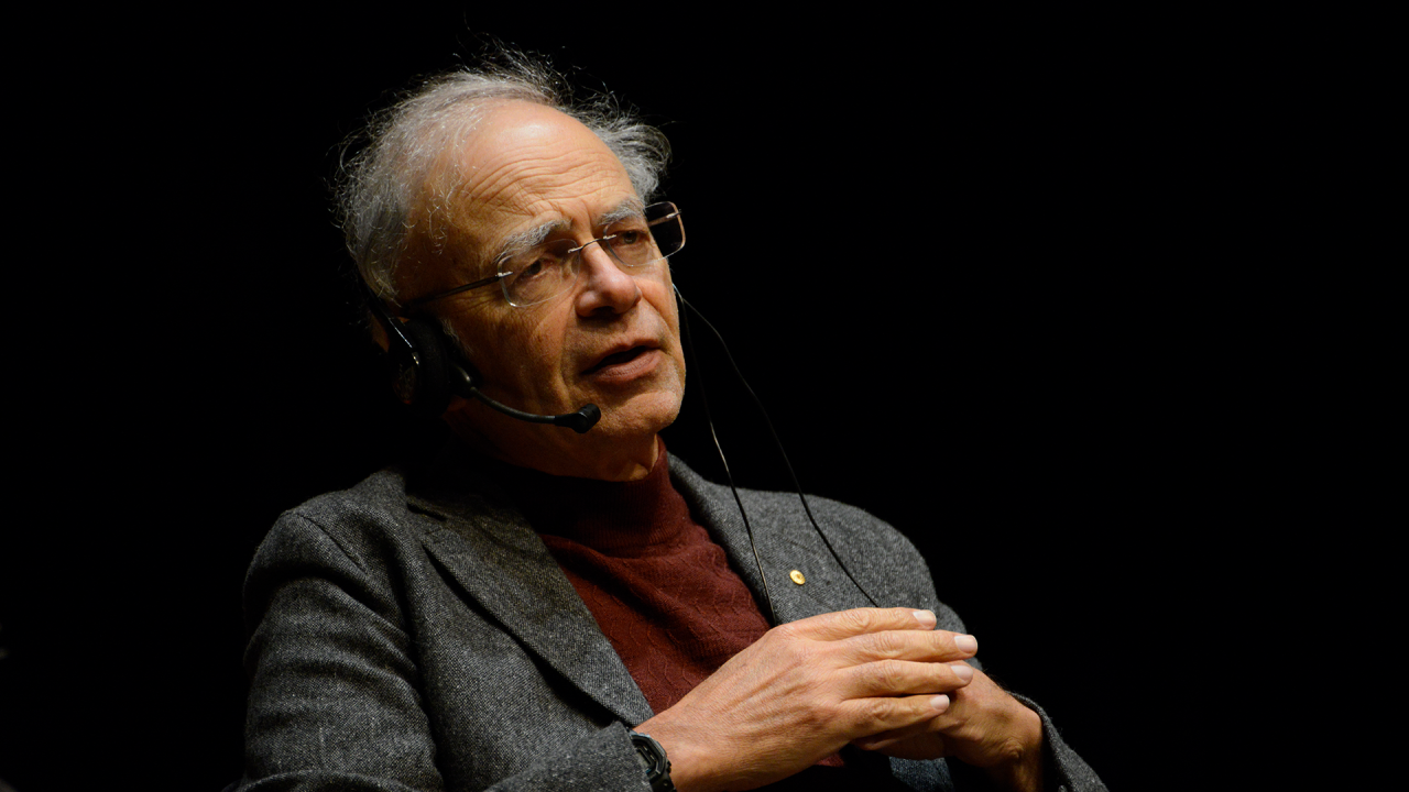 You are currently viewing Peter Singer: Changing Lives Through Practical Ethics