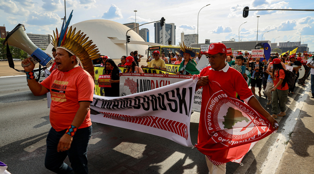 You are currently viewing Right as COP30 comes to a close, Indigenous Peoples from 14 territories were finally granted land rights by the Brazilian government. In the Amazon alone, over 2 million hectares are now protected – about the size of Belgium!